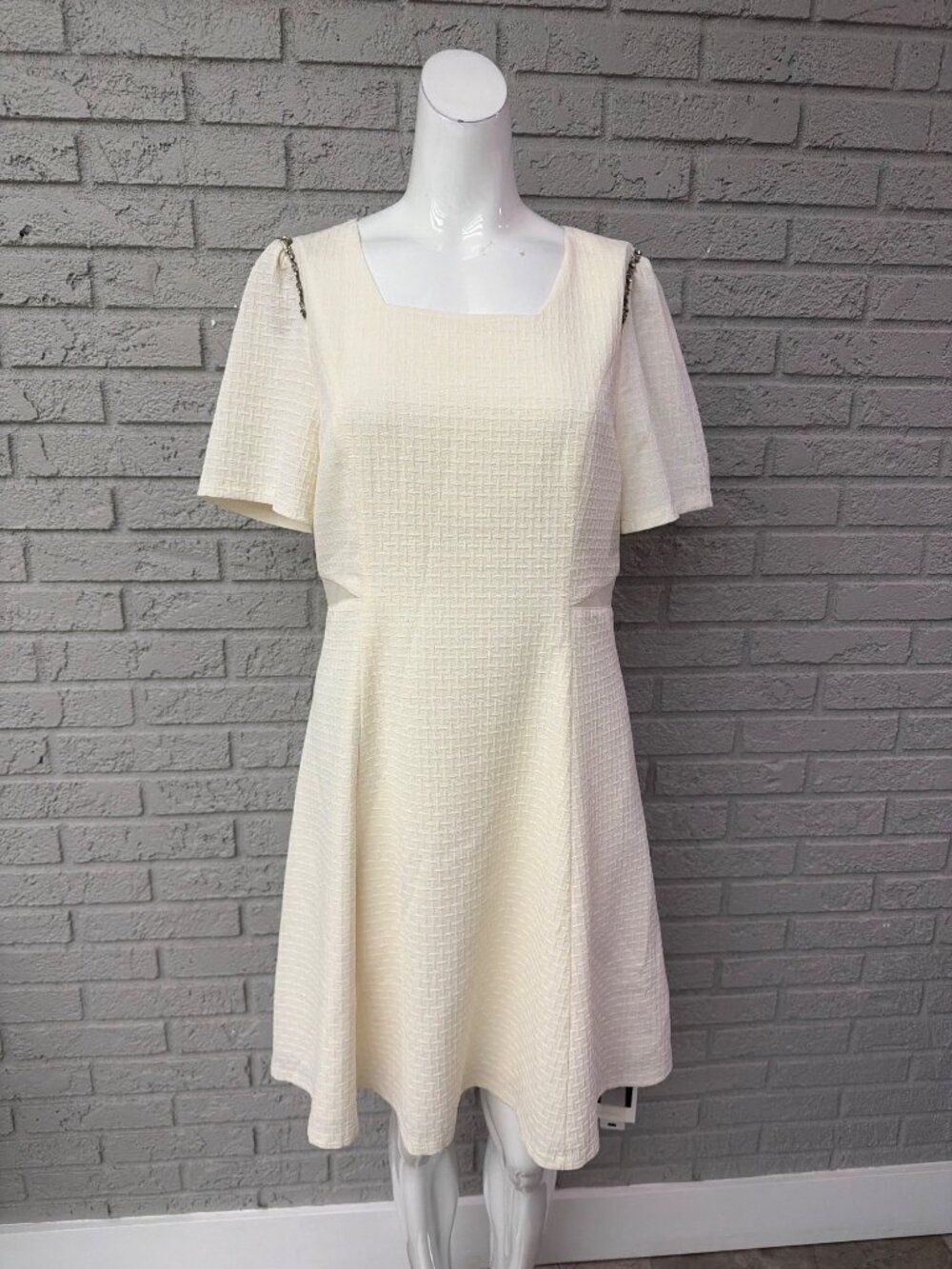 GELI Women’s Cream Textured Square Neckline Rhinestone Trim Dress Size 6